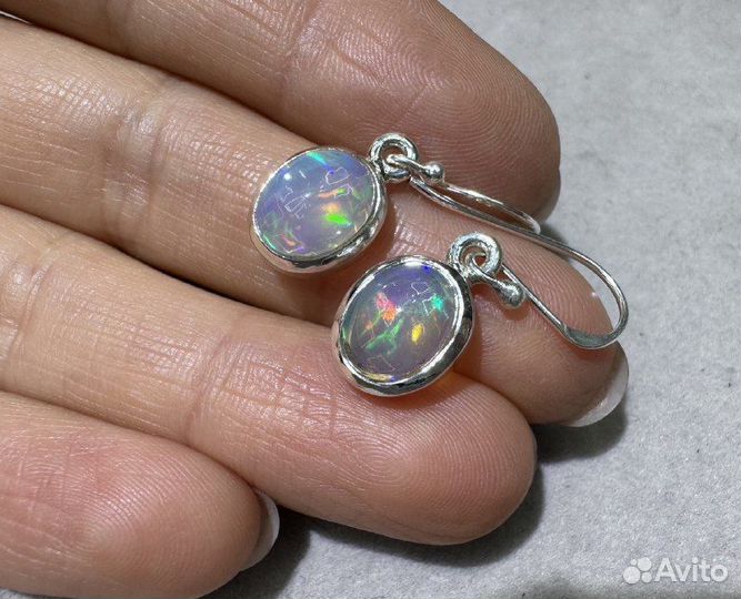 Серебряные серьги с опалом