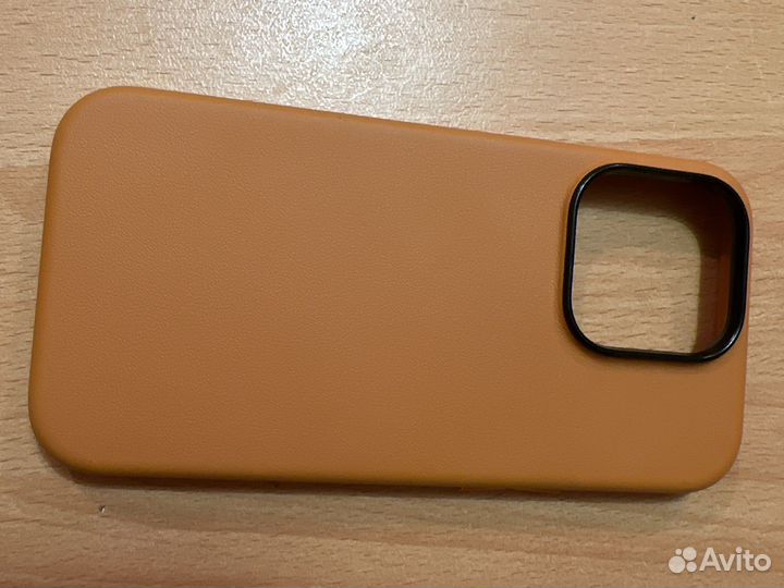 Чехол на iPhone 14 про