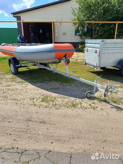 Моторная лодка