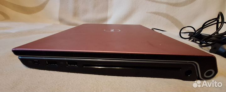 Розовый ноутбук Dell PP33L