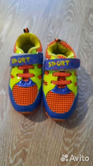 Кроссовки детские