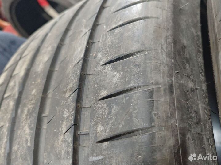 Michelin Pilot Sport 4 S 325/35 R23