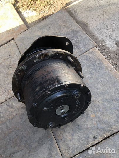 Бортовой редуктор MacDon