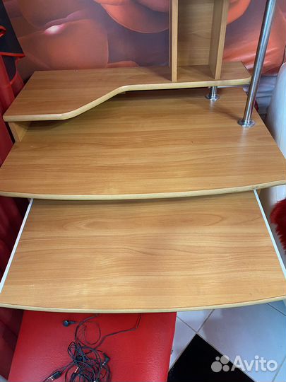 Компьютерный стол