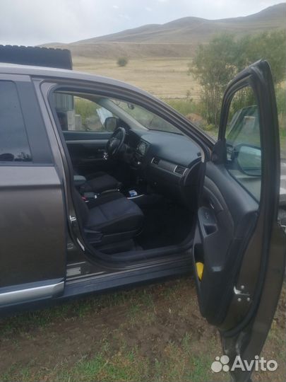 Mitsubishi Outlander 2.4 CVT, 2017, 106 000 км