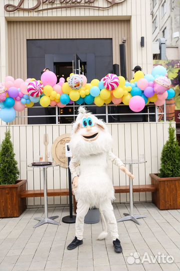 Гелиевые воздушные шары, гирлянды из шаров