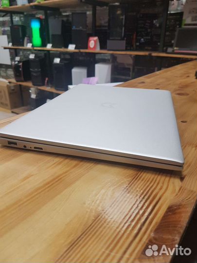 Компактный Ноутбук Irbis для работы 4 ядра с SSD