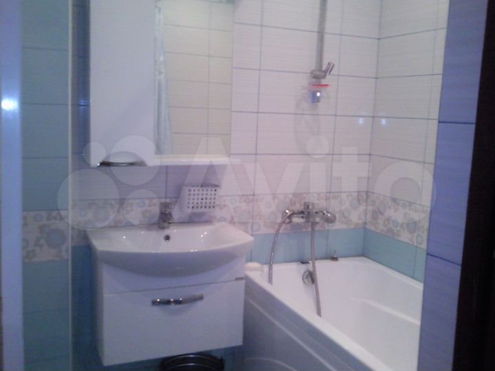 2-к. квартира, 65 м², 4/10 эт.