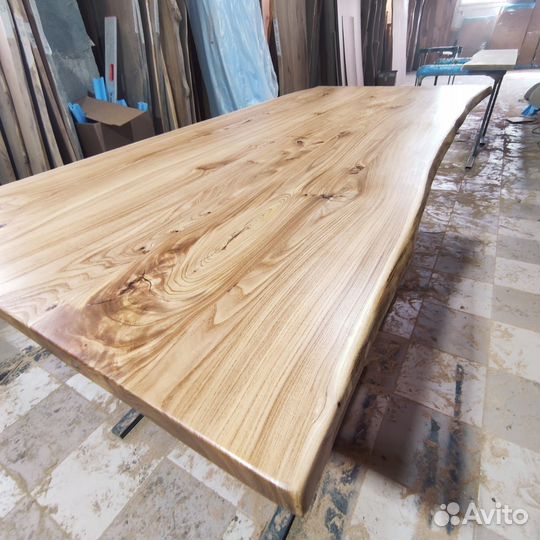 Письменный стол