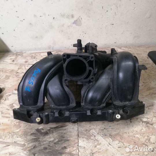 Коллектор впускной Ford Focus 1 1.8/2.0