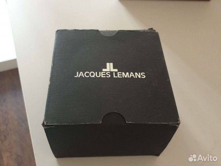 Часы Jacques Lemans