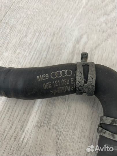 Патрубок системы охлаждения Audi A6 C6 2.8 ccda