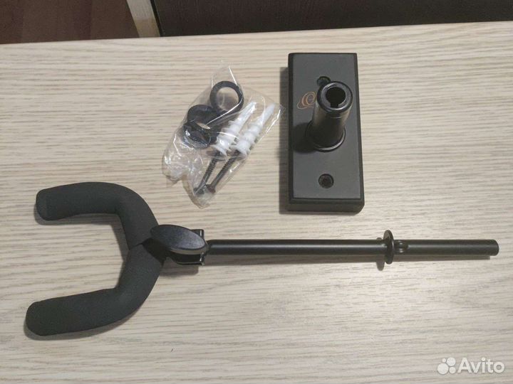 Держатель для гитары настенный