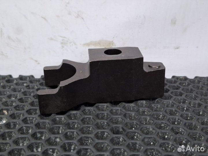 7421801388 Кронштейн форсунки топливной