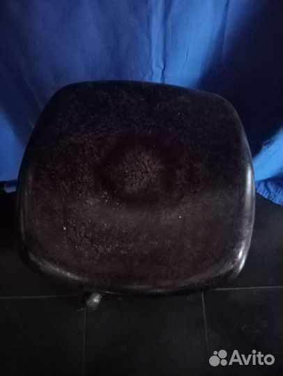 Стул поворотный