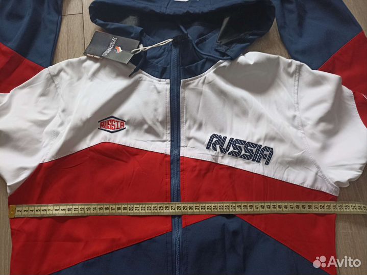 Новый спортивный костюм Россия