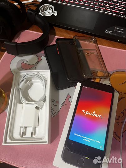 iPhone SE, 64 ГБ