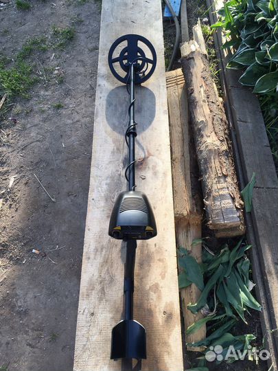 Продам новый металоскатель