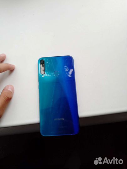 Телефон Honor 9c