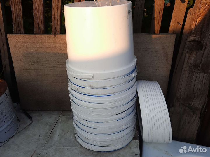 Ведро пластиковое с крышкой 10л