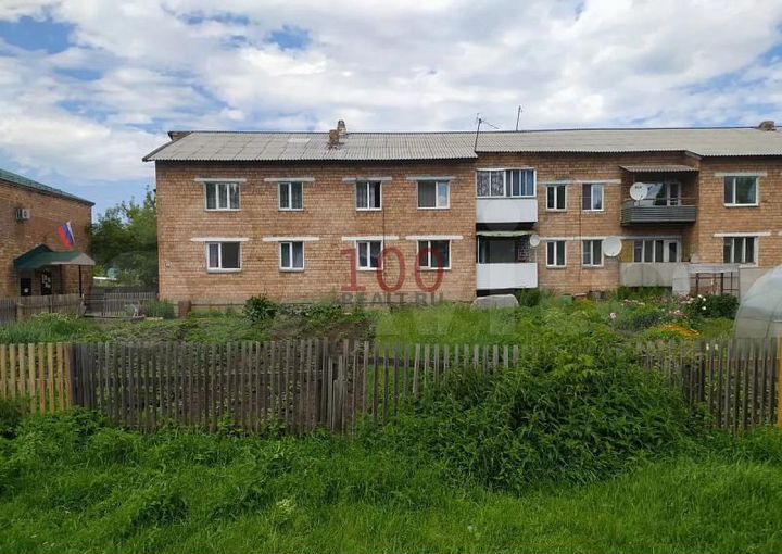 Доля в 2-к. квартире, 49,6 м², 2/2 эт.