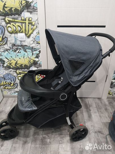 Продам прогулочную коляску