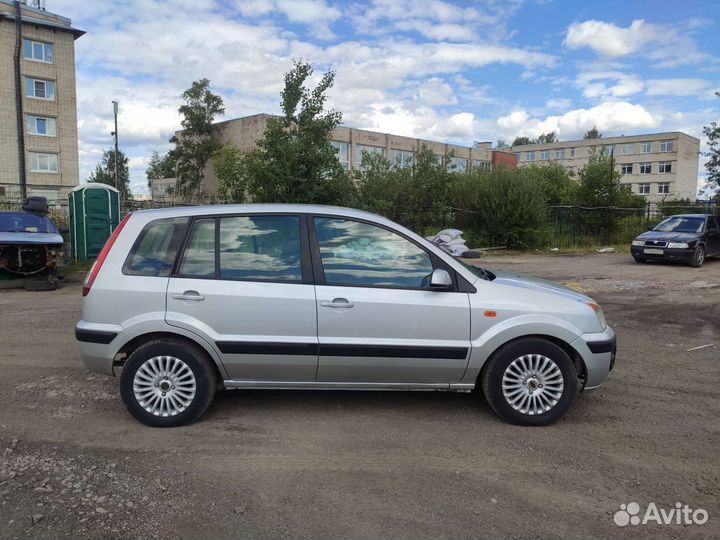 Ford Fusion 1.4 МТ, 2006, 326 500 км