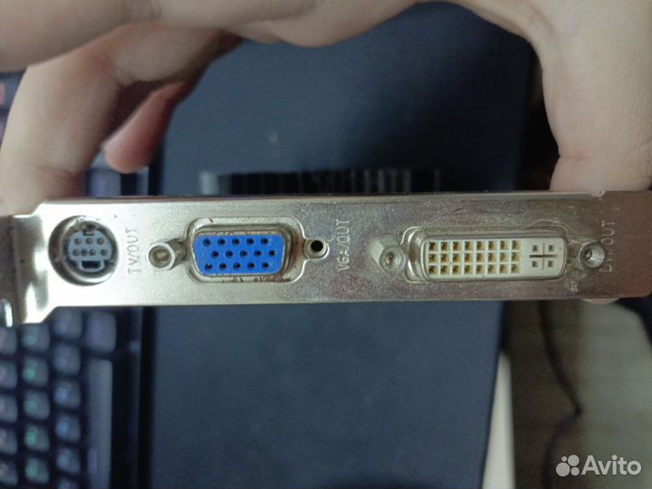 Видеокарта 8500T