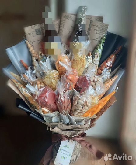 Букет для мужчины снековый