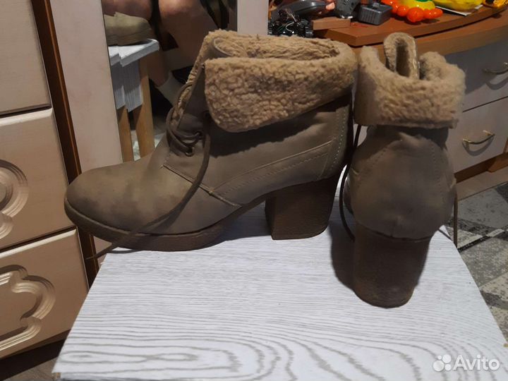 Ботинки женские демисезонные 39 размер