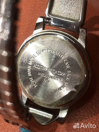 Женские наручные кварцевые часы