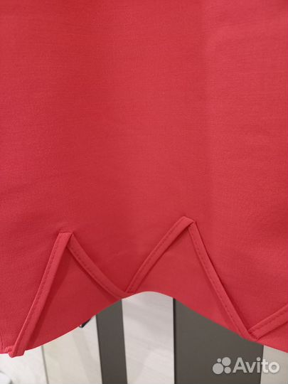 Красная юбка карандаш