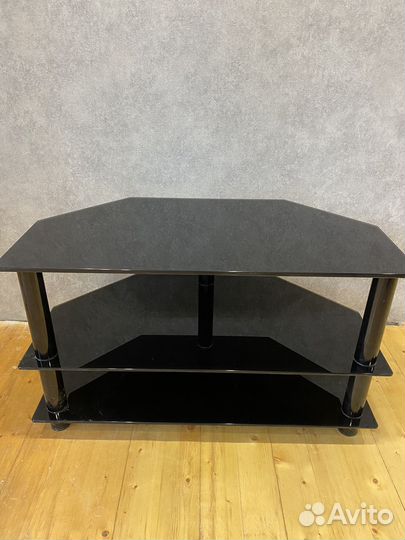 Стеклянная тумба под тв