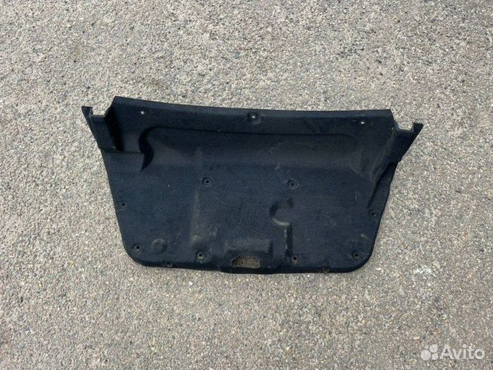 Накладка крышки багажника задняя Chevrolet Aveo