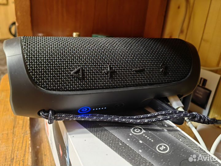 Портативная колонка jbl бу