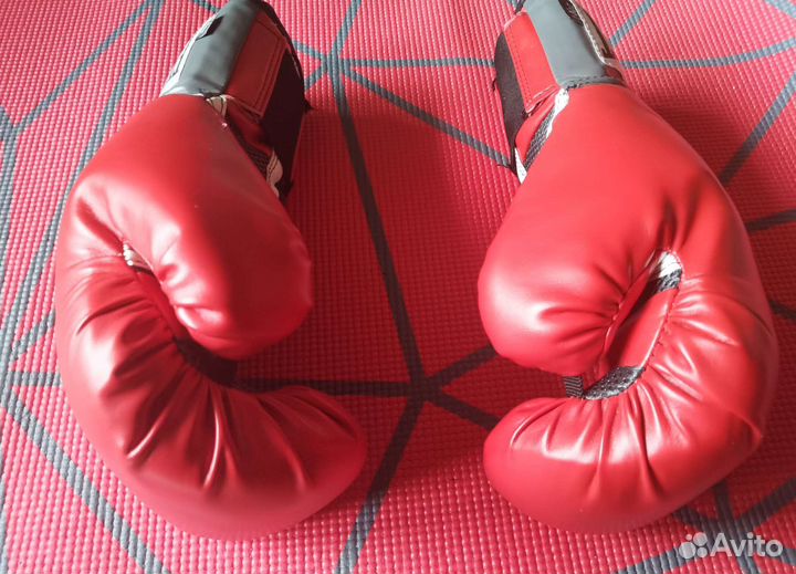 Перчатки боксерские Everlast 14oz