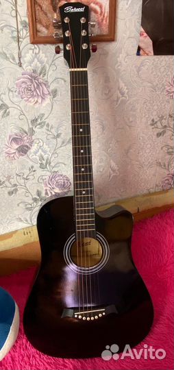 Акустическая гитара