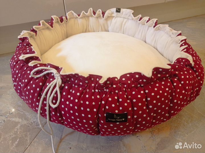 Лежанка для собак и кошек