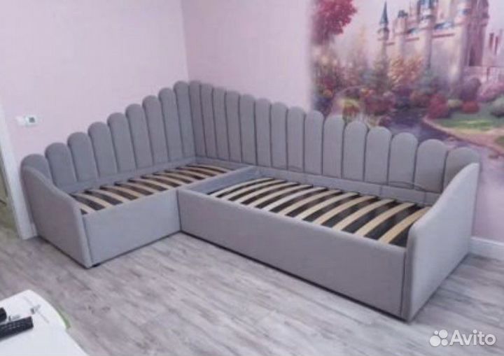 Детский диван кровать с мягкими спинками