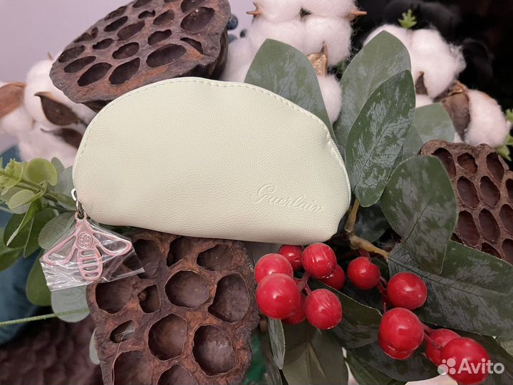 Ключница guerlain