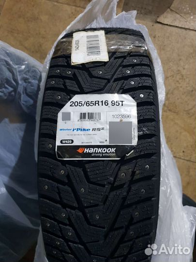 Hankook Winter I'Pike RS2 W429 205/65 R16