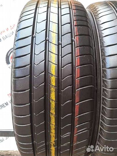 Kumho Ecsta HS51 215/60 R17 96M