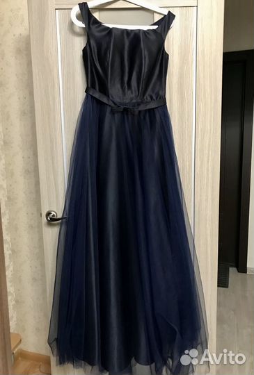 Продаётся платье вечернее