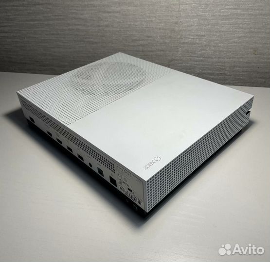 Xbox One s 1tb с играми