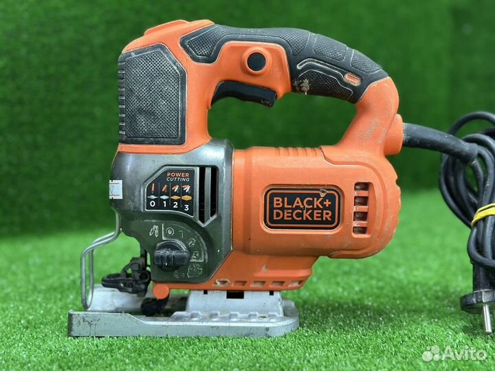 Электролобзик black+decker BES610