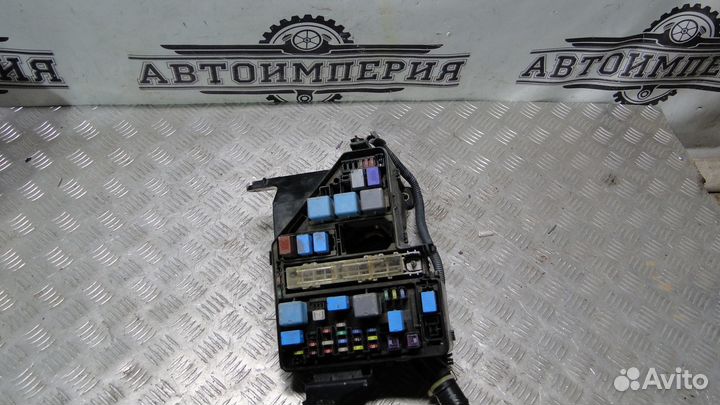 Блок предохранителей Toyota Sienna 2 2005 3.3