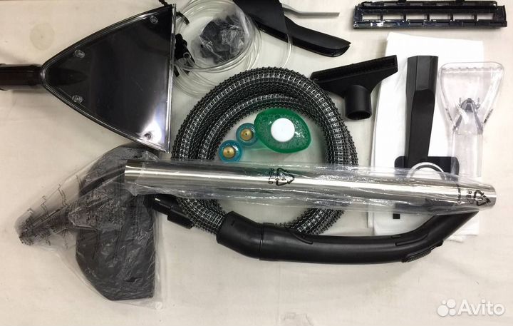 Пылесос ginzzu Моющий 2.1 кВт (Новый)