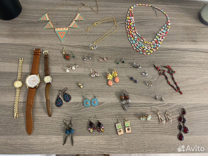 Бижутерия и часы бесплатно