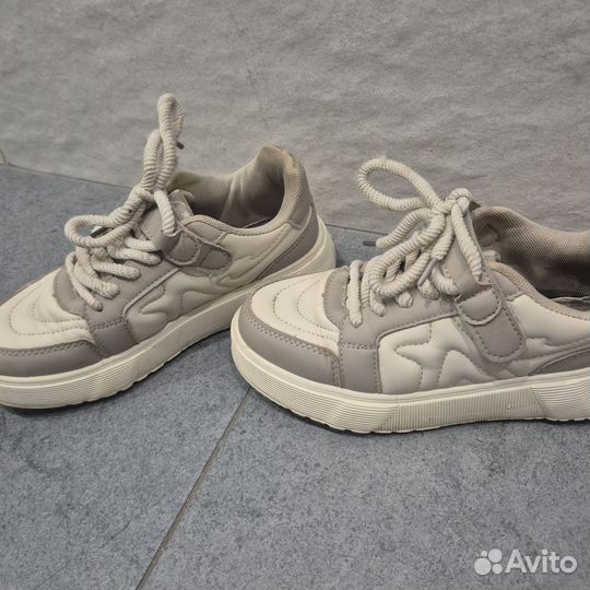 Кроссовки детские