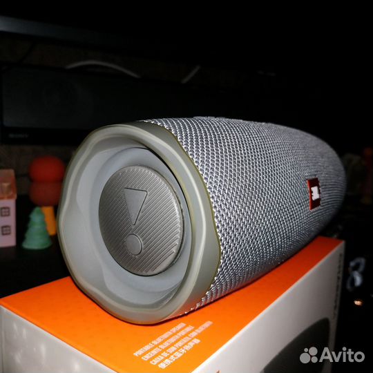 Портативная акустика JBL Charge 4